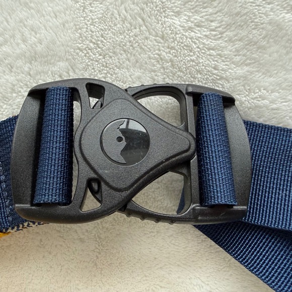 KAVU Rope Cord Sling Pack Yellow 5 Pockets Adjustable Gorpe Hiking Vacation - Picture 10 of 15